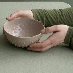 Alternative view of ment® + Under Piggbolle, Støvrosa