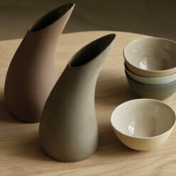 Alternative view of ment® + Under Liten Kanne, Jern