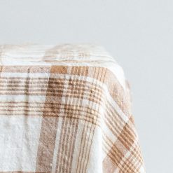 Alternative view of Linduk, Caramel Checks 140 x 250 cm